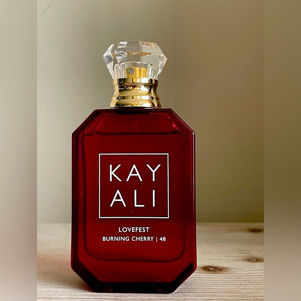 KAYALI LOVEFEST Burning Cherry | 48